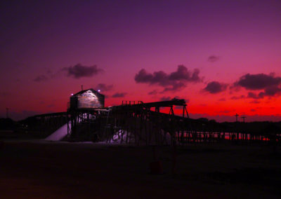 Crimson Sky, atardecer sobre casera del winche, mina de sal, Las Salinas, Bani, RD - Leo Salazar